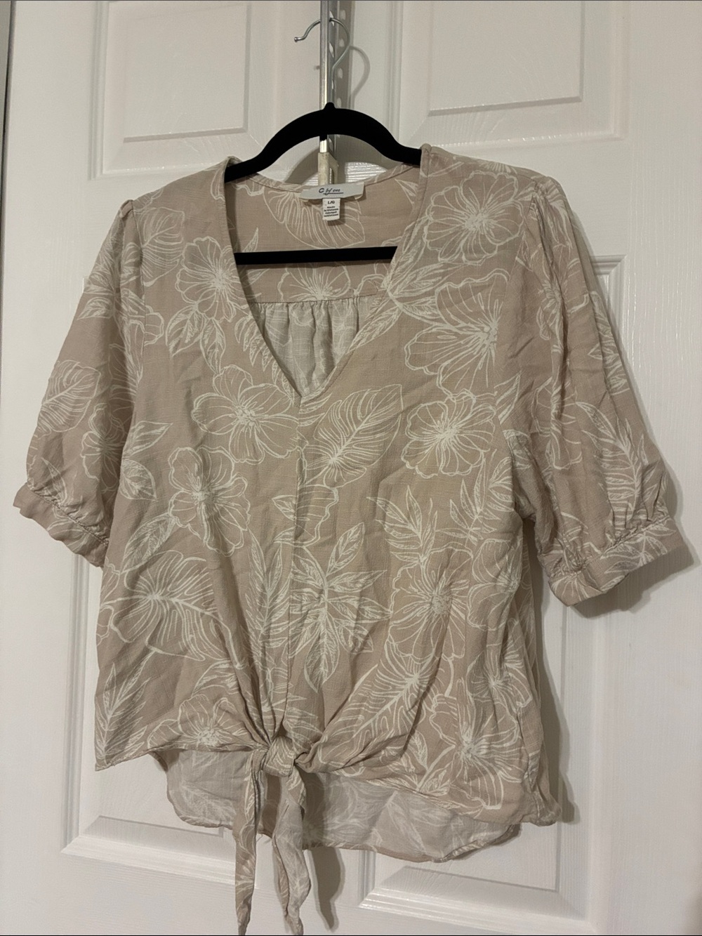 Apt. 9 Beige Floral Tie-Front V-Neck Blouse
